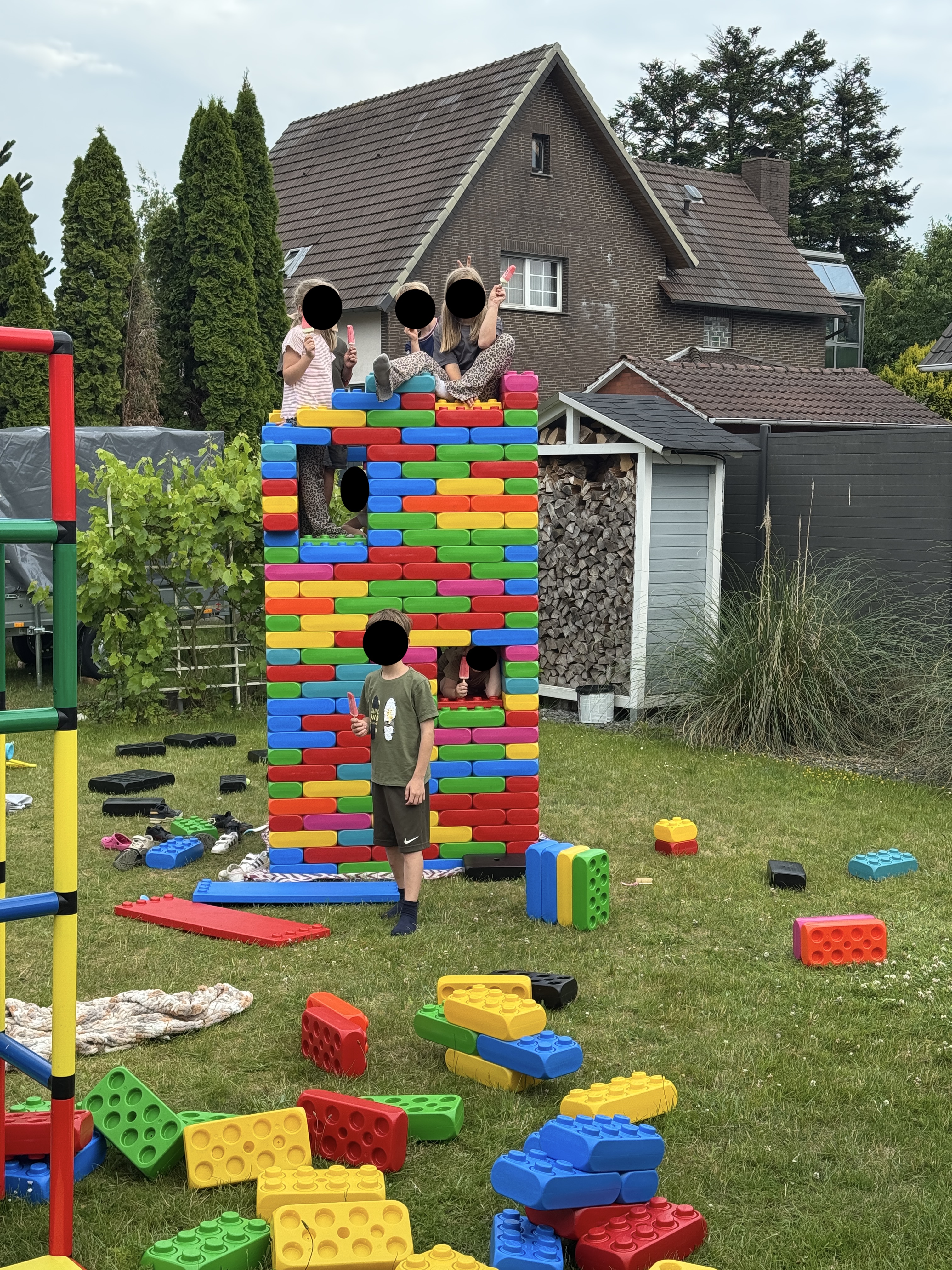 Familienfest mit XXL Bausteinen